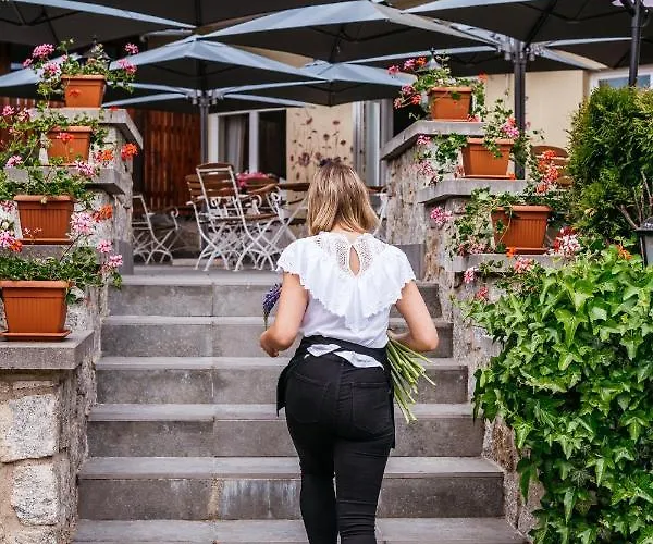 Za Wsia Szálloda Mysłakowice